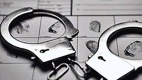 நாசிக் ஐடி அலுவலகத்தில் பாலியல் புகாரில் 6 பேர் கைது