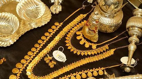 தங்கம் விலை பவுனுக்கு ரூ.1,280 உயர்வு: இன்றைய சந்தை நிலவரம் என்ன?