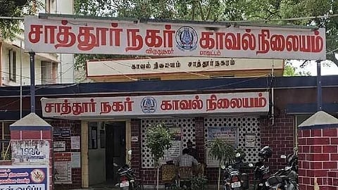 சாத்தூர் திமுக வேட்பாளர் வீட்டில் 122 பவுன் நகை திருட்டு