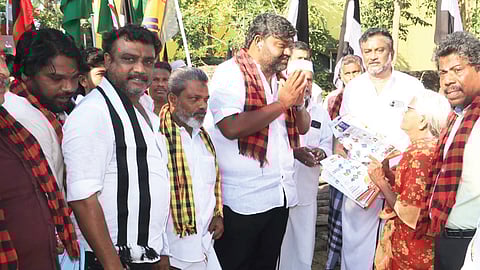 நந்திவரம் - கூடுவாஞ்சேரி பகுதியில் தீவிர பிரச்சாரத்தில் ஈடுபட்ட திமுக வேட்பாளர் எம்​.கே.டி. கார்த்​திக் தண்​ட​பாணி