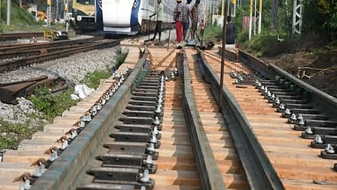 அரக்கோணம் யார்டில் பொறியியல் பணி: 7 மின்சார ரயில்களின் சேவையில் மாற்றம்