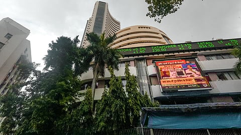 சென்செக்ஸ் 122 புள்ளி சரிவு