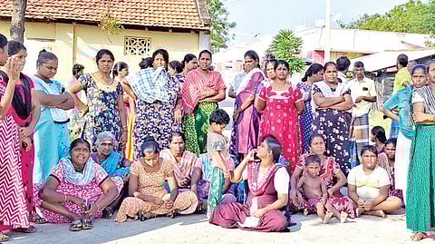 போராட்டத்தில் ஈடுபட்ட இலங்கை தமிழர்கள்.