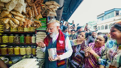 மேற்கு வங்கத்தில் பாஜக ஆட்சி அமைத்தால் பெண்களுக்கு ஆண்டுக்கு ரூ.36,000 வழங்கப்படும்: பிரதமர் மோடி பிரச்சாரம்