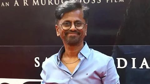 இந்​தி​யில் படம் தயாரிக்​கிறார் ஏ.ஆர்​.​முரு​க​தாஸ்