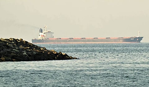 இந்தியக் கப்பல்களுக்கு அனுமதி மறுத்த விவகாரத்தில் சுமுகத் தீர்வு: ஈரான் உச்ச தலைவரின் பிரதிநிதி உறுதி