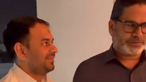 பிரசாந்த் கிஷோருடன் தேஜ் பிரதாப் யாதவ் திடீர் சந்திப்பு: அரசியல் எதிர்காலம் குறித்து ஆலோசனை