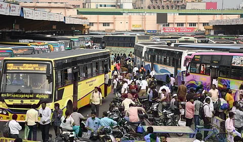 தமிழக பேரவைத் தேர்தல்: சிறப்பு பேருந்துகளில் 1.88 லட்சம் பேர் பயணம்