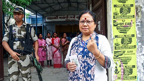 மேற்கு வங்கத்தில் மாலை 5 மணி வரை 89.93% வாக்குப் பதிவு