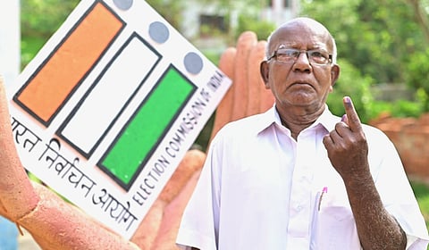 மேற்கு வங்க முதல்கட்ட தேர்தலில் 92.03% வாக்குப் பதிவு