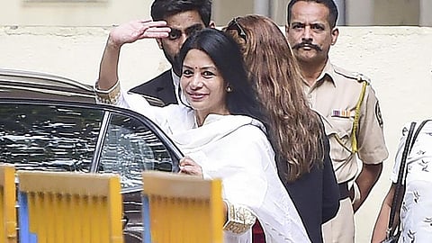 வெளிநாடு செல்ல அனுமதி கோரிய இந்திராணி முகர்ஜி மனு நிராகரிப்பு