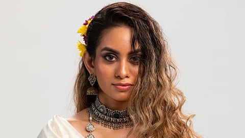 பாடகி தீ-​யின் புதிய இசை ஆல்​பம்