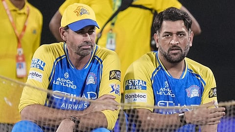 எம்.எஸ்.தோனி குணமடைந்து வருகிறார்: பயிற்சியாளர் பிளெமிங் தகவல்