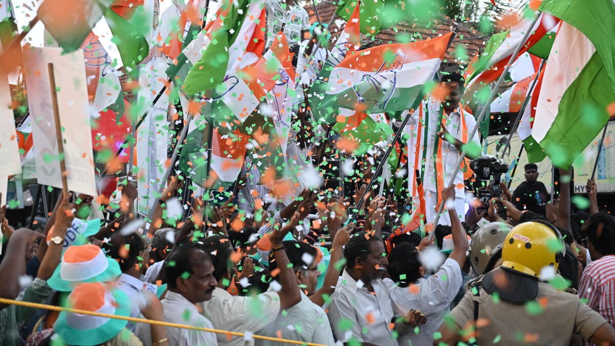 Exit Poll Results 2026: கேரளாவில் காங்கிரஸ் தலைமையிலான யுடிஎஃப் ஆட்சியை கைப்பற்ற வாய்ப்பு!