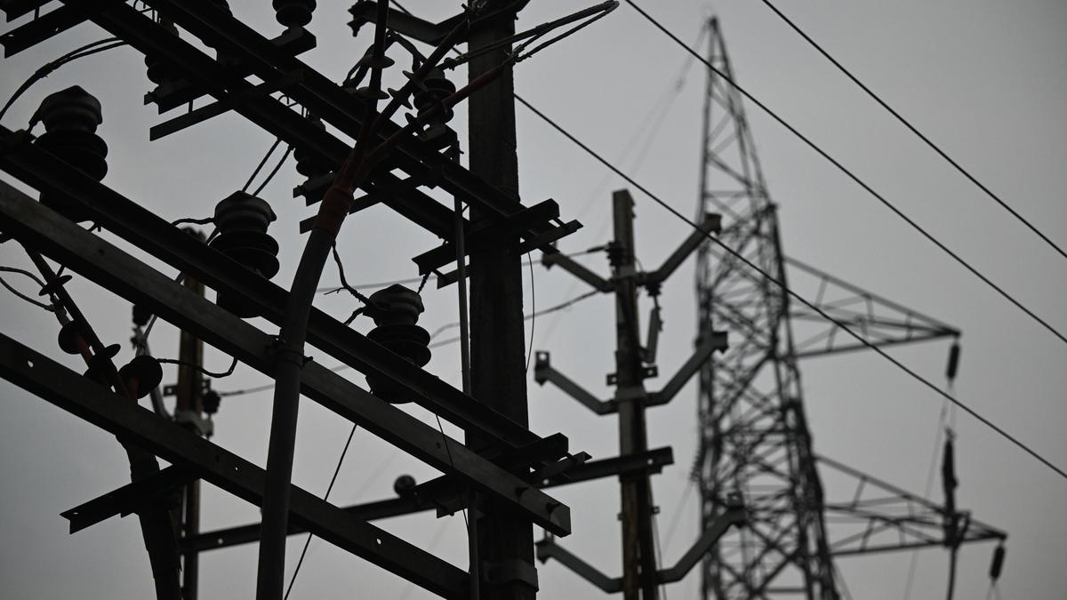 தமிழகத்தின் மின் தேவை, மின் நுகர்வில் புதிய உச்சம்