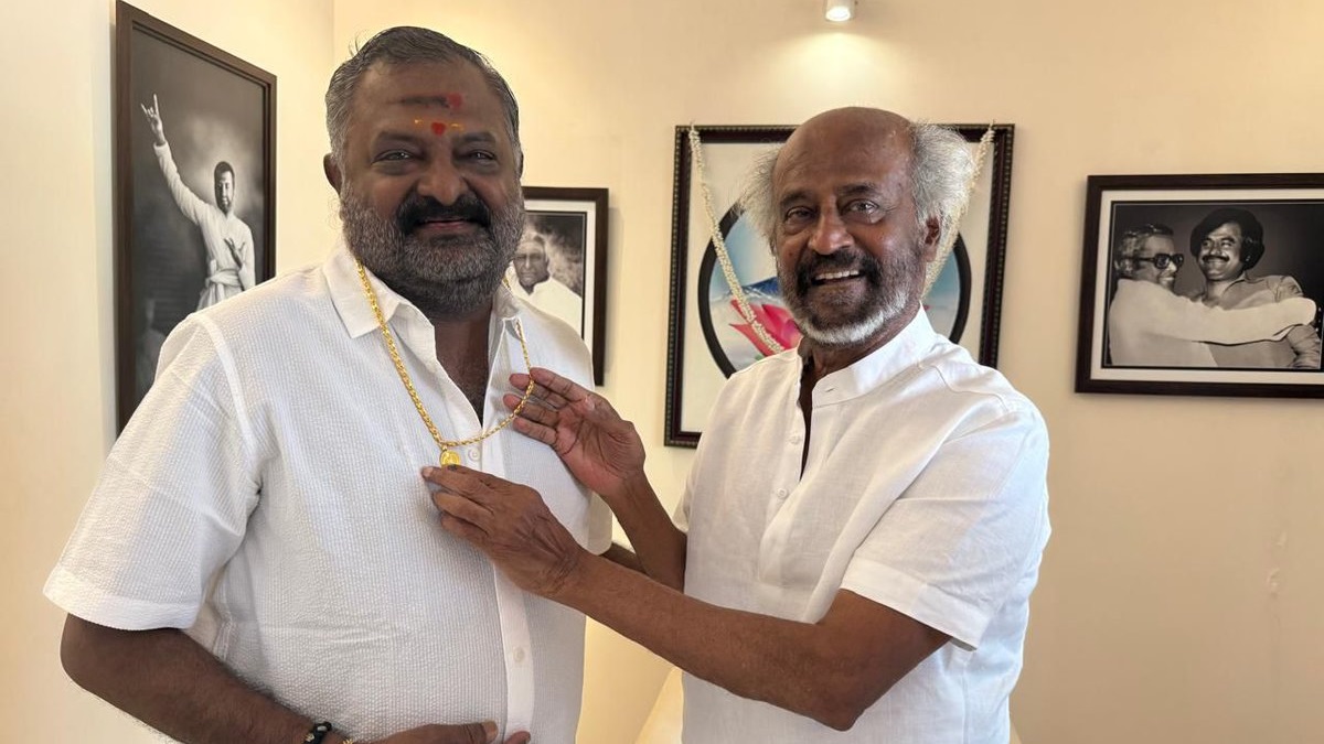 ‘படையப்பா’ ரீரிலீஸ் வெற்றி: தேனப்பனுக்கு ரஜினி தங்கச் சங்கிலி பரிசு