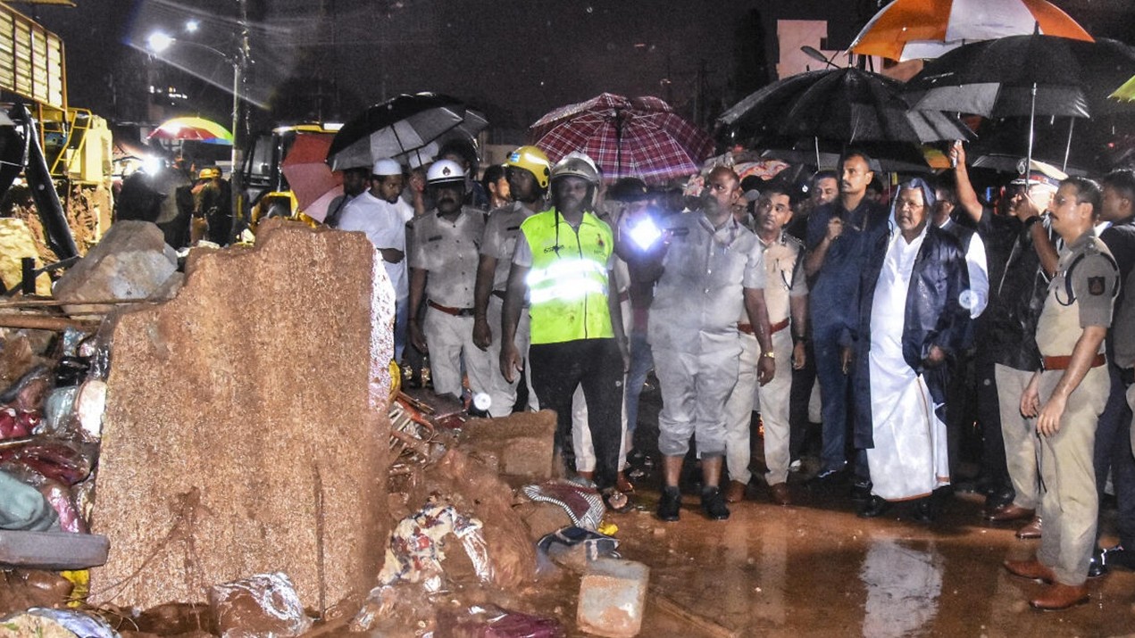 முதல்வர் சித்தராமையா மழையால் பாதிக்கப்பட்ட இடங்களை நேரில் பார்வையிட்டார்