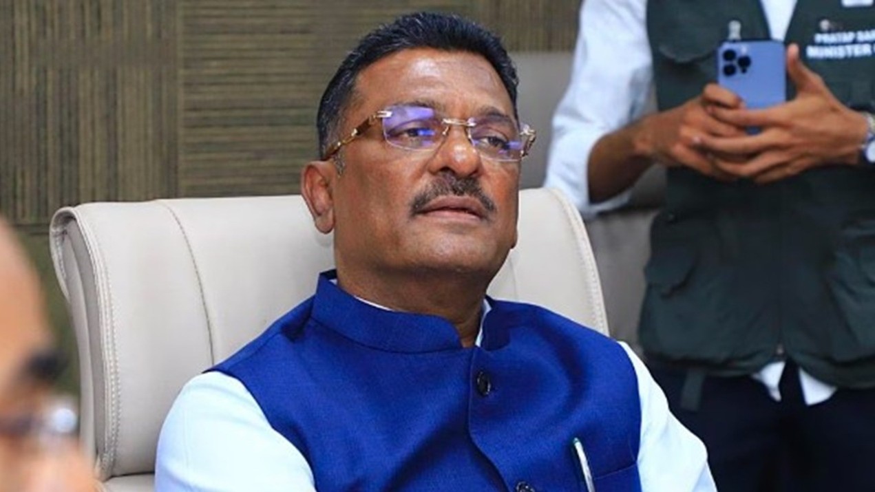 மகா​ராஷ்டிர போக்​கு​வரத்​துத் துறை அமைச்​சர் பிர​தாப் சர்​நாயக்