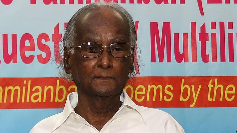 கவிஞர் ஈரோடு தமிழன்பன் உடலுக்கு காவல்துறை மரியாதையுடன் இறுதி அஞ்சலி - ஸ்டாலின் உத்தரவு