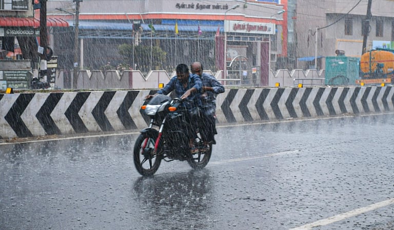 நவ.27-ல் புயல் உருவாக வாய்ப்பு: தமிழக கடலோர மாவட்டங்களில் நவ.30 வரை கனமழை வாய்ப்பு