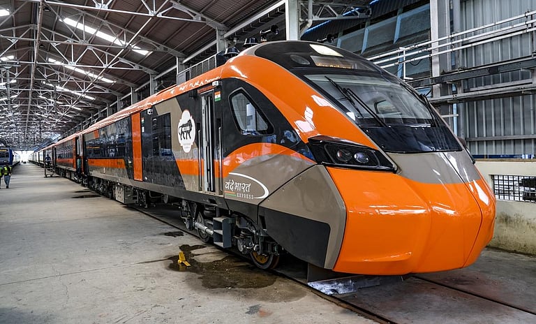 சென்னை எழும்பூர் - ராமேசுவரம் வந்தே பாரத் ரயில் சேவை: அடுத்த மாதம் பிரதமர் தொடங்கி வைப்பார் என எதிர்பார்ப்பு