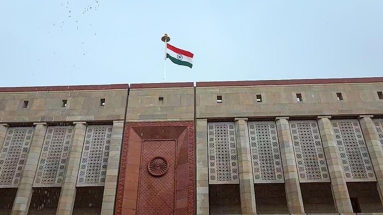 சண்டிகருக்கு தனி நிர்வாக அதிகாரியை நியமிக்க கடும் எதிர்ப்பு: நாடாளுமன்றத்தில் மசோதா தாக்கல் இல்லை