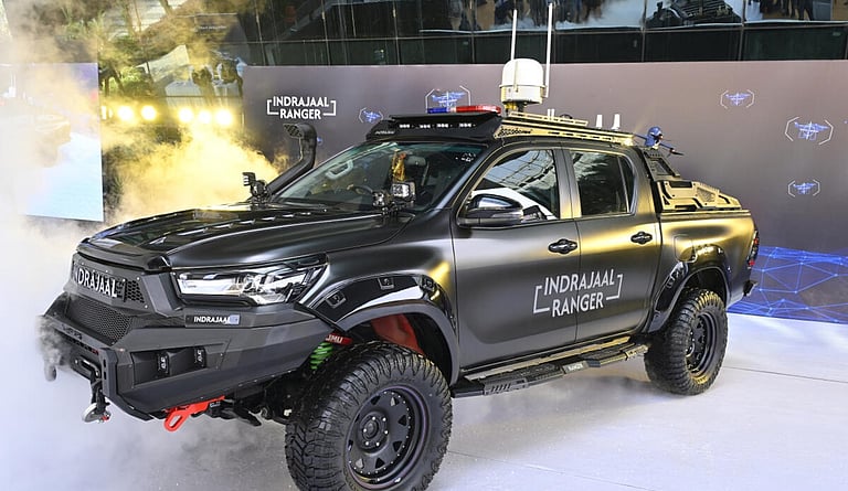 இந்தியாவில் முதல் முறையாக ட்ரோன் எதிர்ப்பு ஏஐ ரோந்து வாகனம் அறிமுகம்