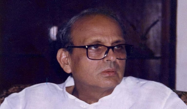 சமூகநீதியை உயிர் கொள்கையாக மதித்தவர் வி.பி.சிங்: முதல்வர், அரசியல் கட்சி தலைவர்கள் புகழஞ்சலி