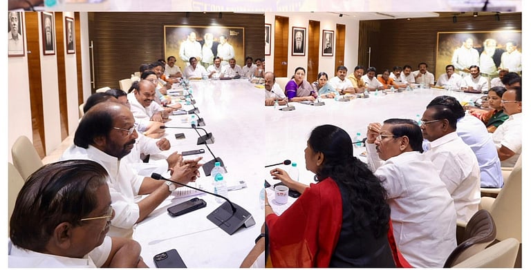 ‘அனைத்து வகையிலும் தமிழகம் வஞ்சிப்பு’ - திமுக எம்.பி.க்கள் கூட்டத்தில் 12 தீர்மானங்கள் நிறைவேற்றம்!