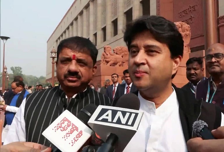 சஞ்சார் சாத்தி செயலி வேண்டாம் எனில் டெலீட் செய்யலாம்: மத்திய அரசு