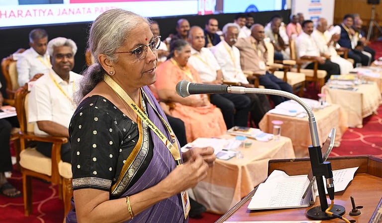 அடுத்த இலக்கு சுங்க வரி சீர்திருத்தம்: நிதியமைச்சர் தகவல்