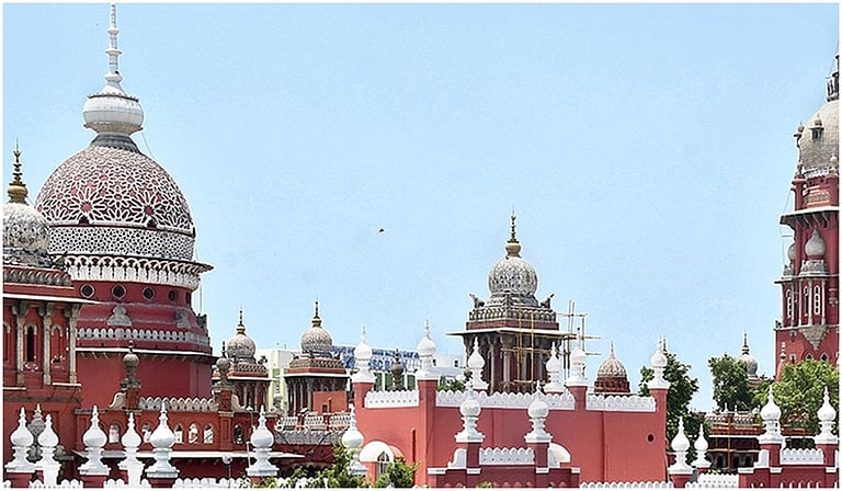 ராஜராஜ சோழன் அடக்கம் செய்யப்பட்ட இடத்தில் மணிமண்டபம் கட்ட அனுமதி கோரிய மனு முடித்துவைப்பு