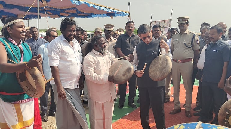 பள்ளி பாடத்திட்டத்தில் பறை இசையை கொண்டுவர வேண்டும்: ஆளுநர் ஆர்.என்.ரவி