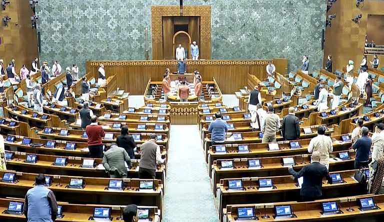 முன்னாள் சபாநாயகர் சிவராஜ் பாட்டீல் மறைவுக்கு மக்களவையில் மவுன அஞ்சலி