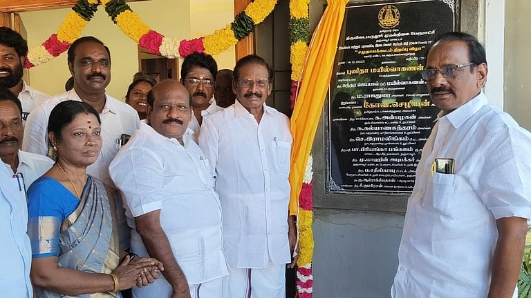 “ஆர்.என்.ரவி ஆர்எஸ்எஸ் ஆளுநராக மாறிவிட்டார்” - அமைச்சர் கோவி.செழியன்