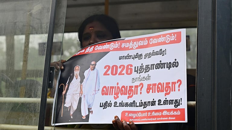 தூய்மைப் பணியாளர்களுக்கான வாக்குறுதியை நிறைவேற்ற திமுக அரசு ‘மறுப்பது’ ஏன்? - ஓர் உள்ளரசியல் பார்வை