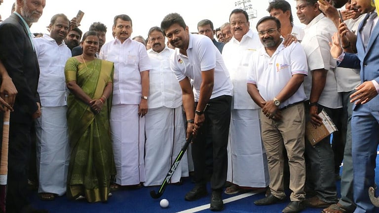 கோவையில்  சர்வதேச தரத்தில் ஹாக்கி மைதானம்