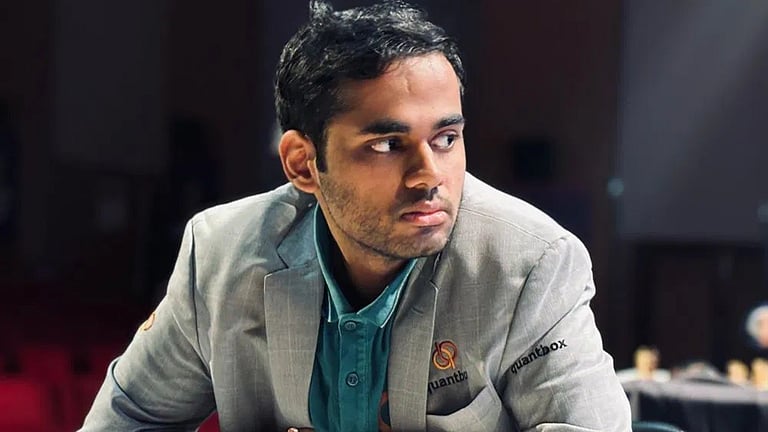 உலக பிளிட்ஸ் செஸ் போட்​டி​யில் வெண்​கலம்: இந்​திய வீரர் அர்ஜுன் எரி​கைசிக்கு பிரதமர் பாராட்டு