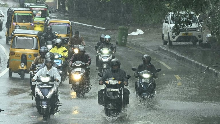 தமிழகத்தில் அடுத்த 2 நாட்கள் மழை பெய்ய வாய்ப்பு