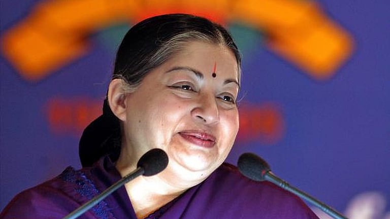 பாஜகவுடன் அதிமுக கூட்டணியின் பலன்: ஜெயலலிதா பிறந்த நாளுக்கு நினைவு நாணயம்?