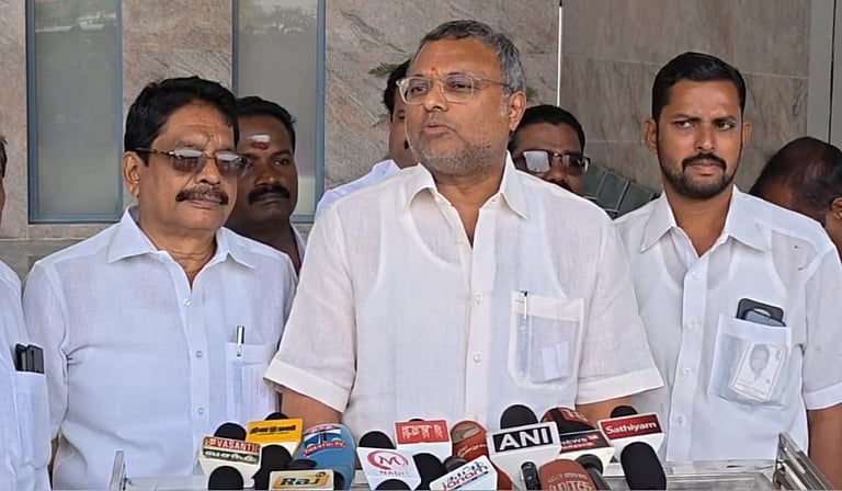 “அதிமுக ஆட்சி அமைத்தால்கூட அதை பாஜக தான் கட்டுப்படுத்தும்” - கார்த்தி சிதம்பரம்