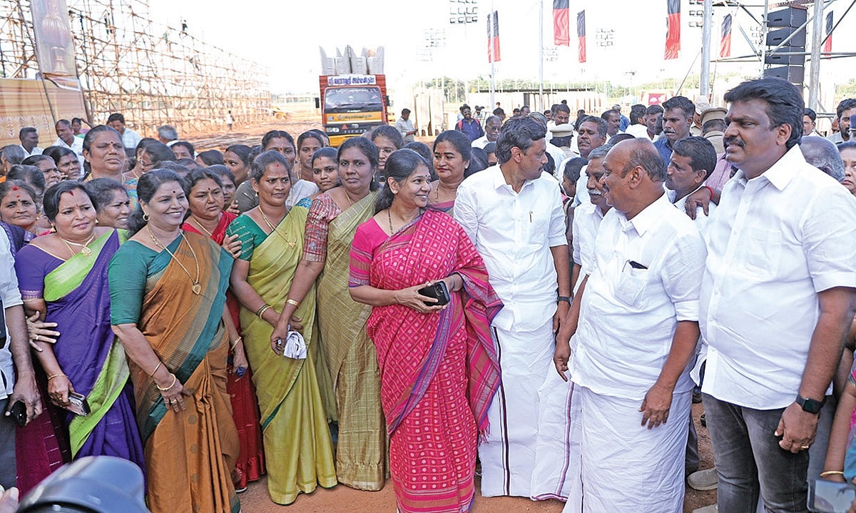 “அதிமுக இன்னும் கொஞ்சநாள் பத்திரமாக இருக்க வேண்டும் என்பதே எங்கள் கவலை” - கனிமொழி எம்.பி