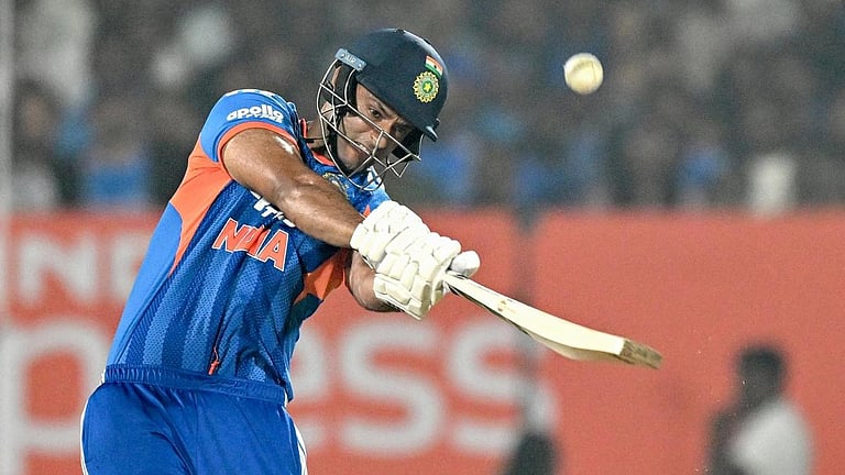 அழுத்தமான சூழலில் விளையாடிய அனுபவம் என்னை சிறப்பாக செயல்பட வைக்கிறது” - ஷிவம் துபே