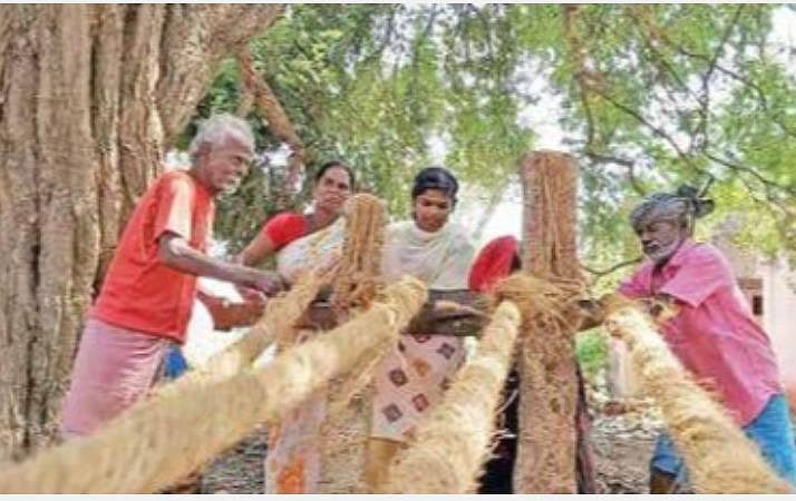 சிங்கம்புணரியில் கரோனாவால் முடங்கிய கயிறு தயாரிப்பு பணி ஓராண்டுக்குப் ...