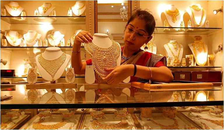 தங்கம் விலை சவரனுக்கு  ரூ.1,760 உயர்வு