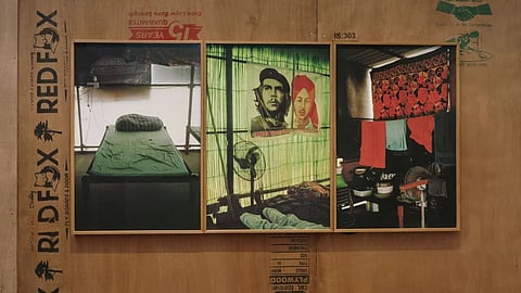 By incorporating materials from the protest sites into the exhibition, Gill further grounds the viewer in the physical reality of the farmers' struggle