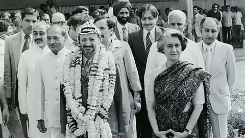 A representational archival image of Former Prime Minister Indira Gandhi and PLO leader Yasser Arafat.