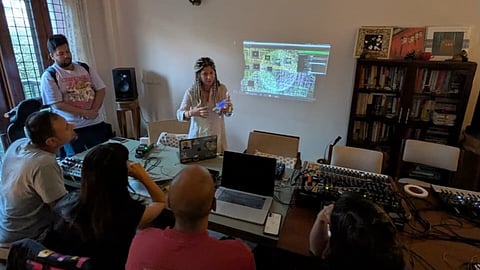 Uncanny Stations in New Delhi is an experimental framework and physical/discursive space by Suvani Suri that explores aural archives, acoustic ecologies, and sonic practices. 
