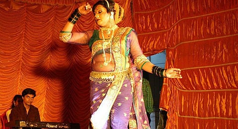 Representational image
