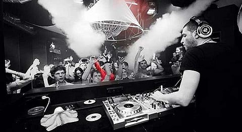 Scratching The Surface With Greek Techno Legend Dousk + HGSession